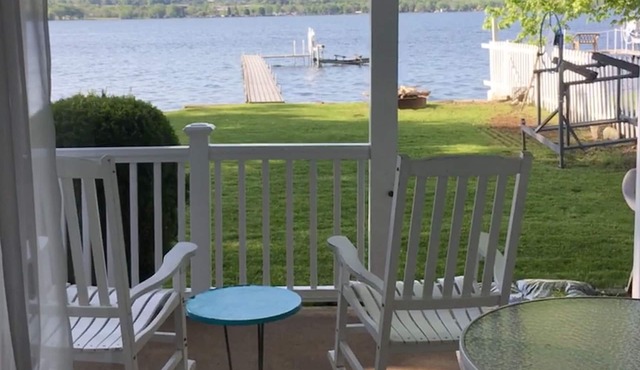 Comfortable, 3 Bedroom Waterfront Cottage on Chautauqua Lake