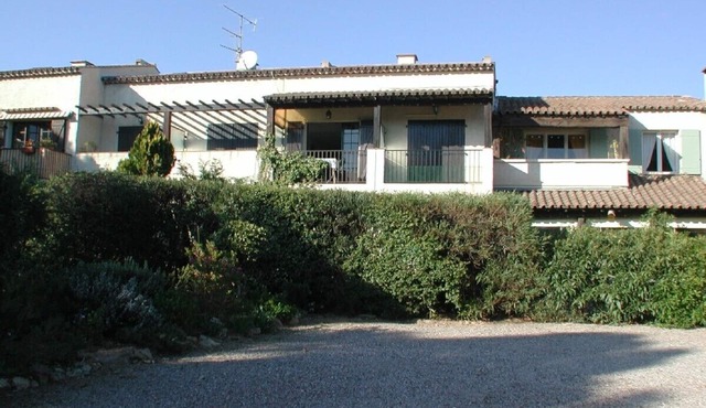 Comfortable 3-room apartment, sea view, close to the beach, quiet situation