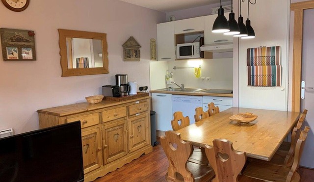 Comfortable 3-room apartment for 8 with balcony