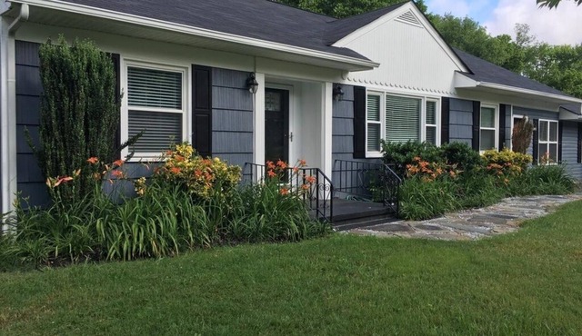 Comfortable 3BR/2Bath in Historic Downtown Cleveland TN