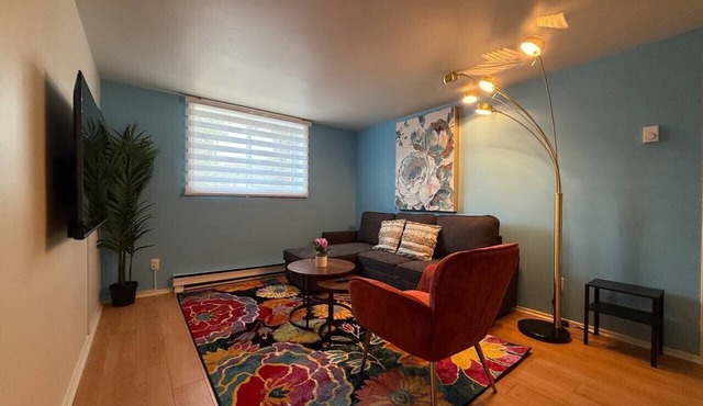 Comfortable 3BR Apt with included a parking spot