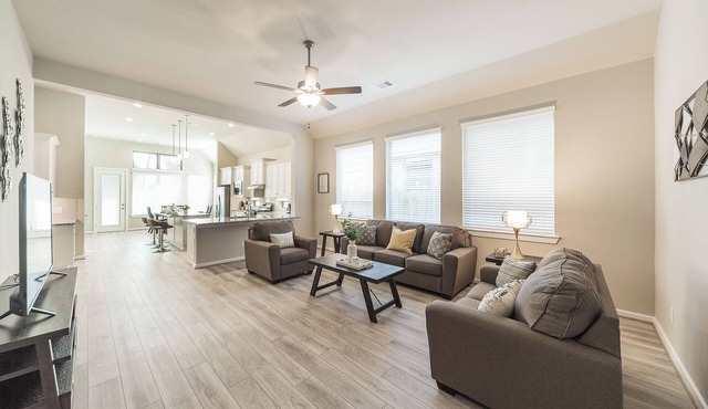 Comfortable 3BR Retreat｜Sienna Charm｜Dedicated Workspace｜Outdoor Serenity #40860