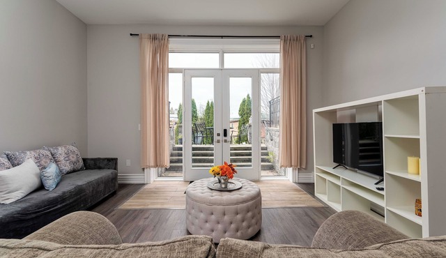 Comfortable 4 Bed Family Suite Near Parks