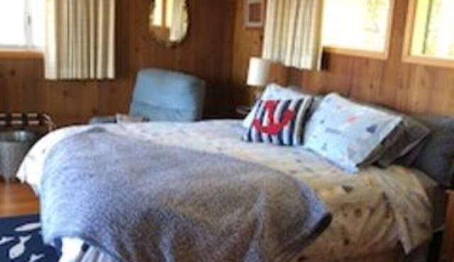 Comfortable 4 BR - 3 BA with large deck and distant peaceful ocean view