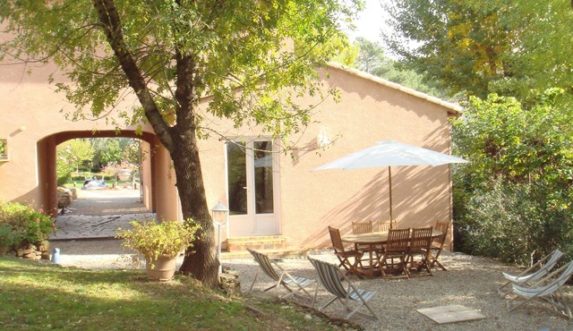 Comfortable 4-person cottage for pets