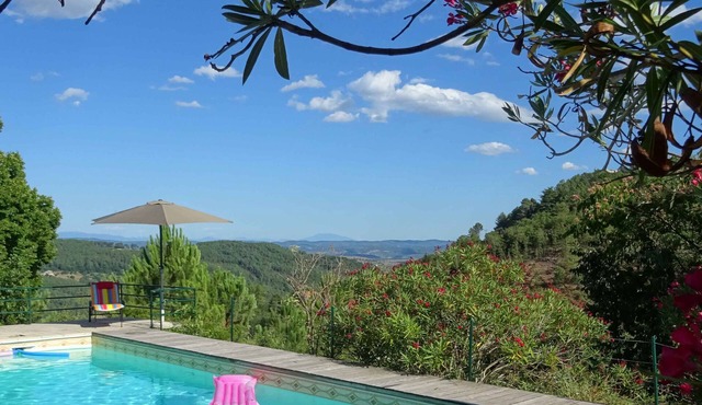 Comfortable 4* South-Ardèche house, airco sleeping rooms, pool, panoramic view