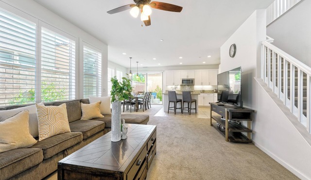 Comfortable 4BR Living｜Family-Friendly｜Patio Escape｜Tennis Park Nearby #41153