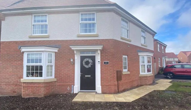 Comfortable 5-Guest Abode - in Quiet Village