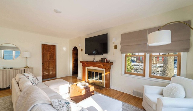 Comfortable 5BR Ames Stay | Close to Campus