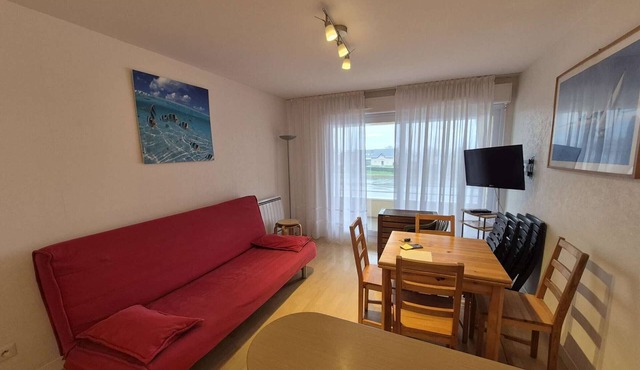 Comfortable apartment in Stella Beach with balcony and parking