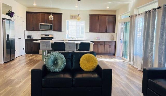 Comfortable and Affordable: Private Rooms in a Shared House or family home rent.