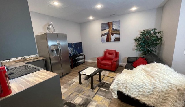 Comfortable and Beautiful Brand-New Suite BSMT-Two Bedroom, Two Washrooms