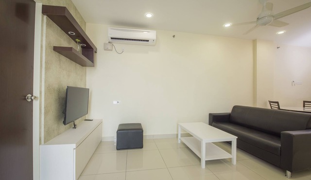 Comfortable and Convenient Deluxe Suite