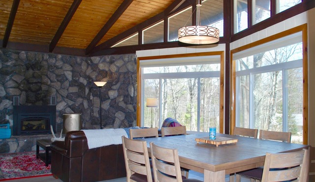 Comfortable and contemporary 3 Bed, 2 bath home in a great location.