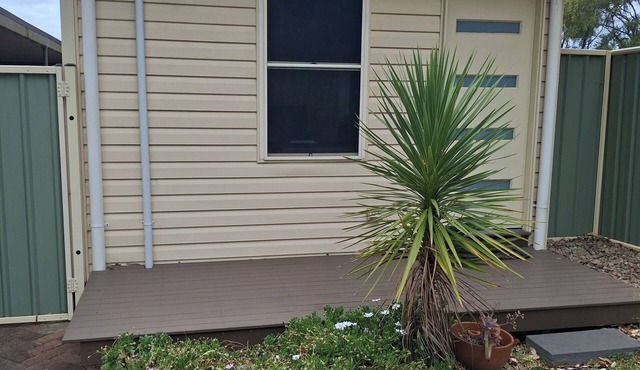 Comfortable and conveniently located studio apartment one double bed