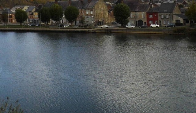 Comfortable and cool cottage made of local stone near the Meuse and the greenway
