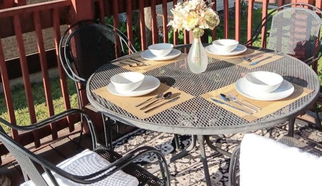 Comfortable and Cozy 3 bedroom Apartment