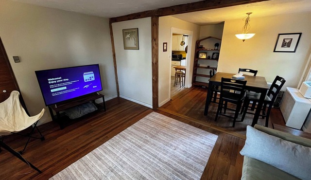 Comfortable and Cozy Apt with Parking