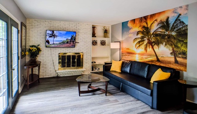 Comfortable and elegant 3BDR duplex, unit # 4