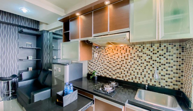 Comfortable And Homey 2Br Green Pramuka City Apartment