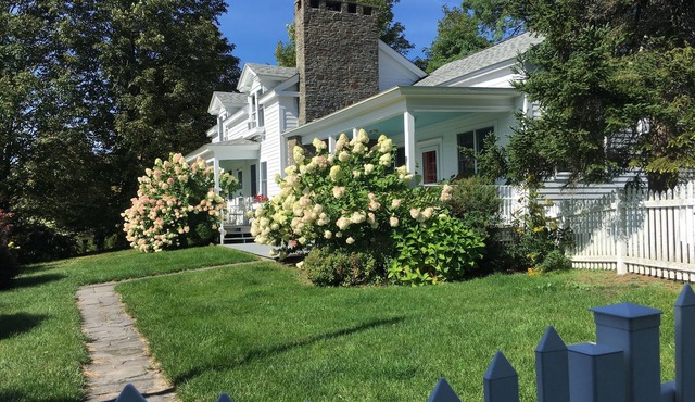 Comfortable and Peaceful Cooperstown 3 Bed/2 Bath house with Screened-in Porch