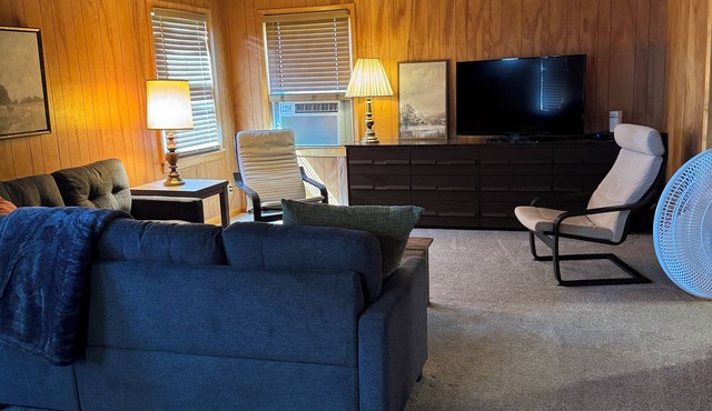 Comfortable and quiet 2-bedroom cottage in Minneola