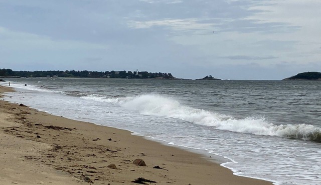 Comfortable and roomy farmhouse near the beach and many historic attractions