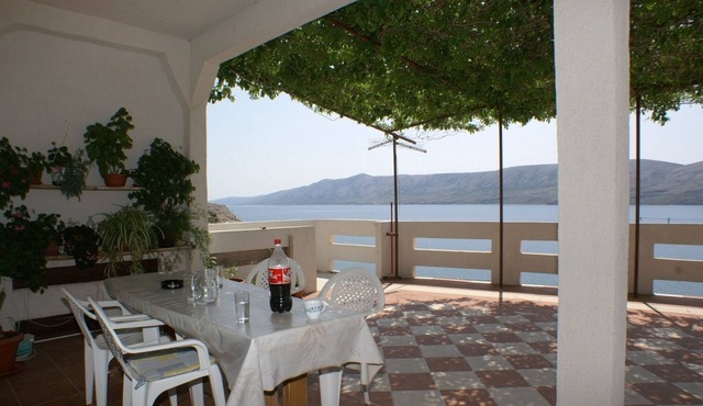 Comfortable and spacious apartment near beach Zubovići, Pag (A-4065-a)