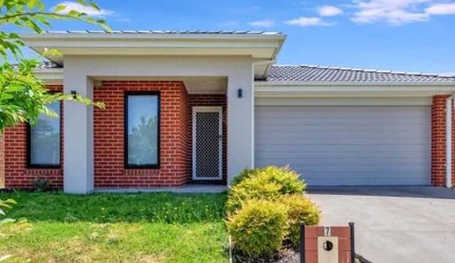 Comfortable and tranquil space for holiday stay-over. 30 Min - Mel Airport!