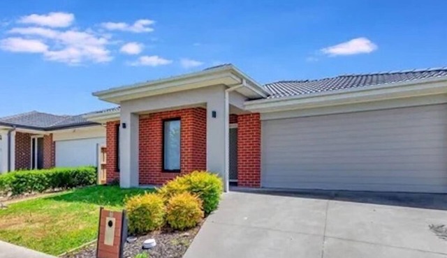 Comfortable and tranquil space for holiday stay-over. 30 Min - Melb Airport!