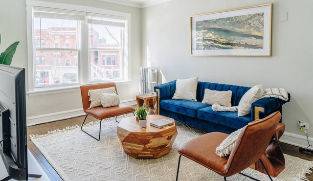 Comfortable and Trendy Design 1BR in Lincoln Square