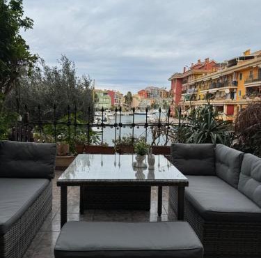 comfortable apartment in an elite area with a beautiful veranda