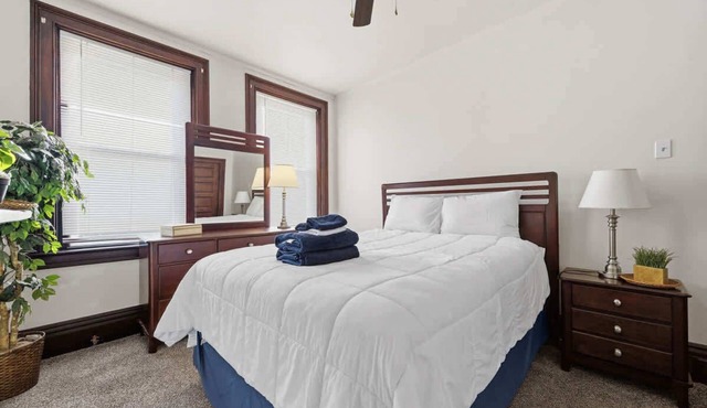 Comfortable Apartment - 2 Bedroom Easy City Access