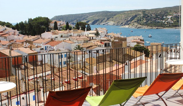 Comfortable apartment, very quiet, superb sea view, sleeps 4/6