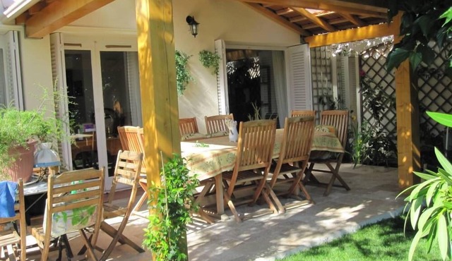 Comfortable apartment/villa on the ground floor of a 2-storey house