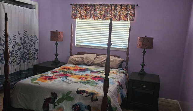 Comfortable bedroom and house to stay in w/swimming pool.