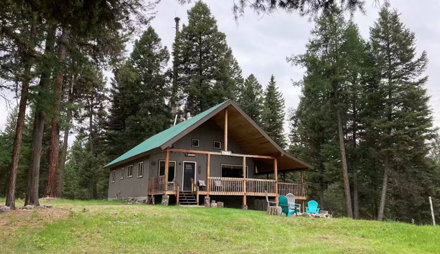 Comfortable cabin with so much to offer!