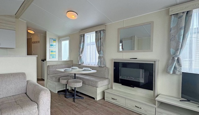 Comfortable caravan with one double and one twin.