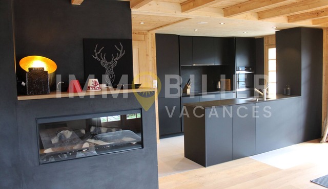 Comfortable chalet for 10 people nestled in the beautiful Val d'Anniviers in St-Luc. This chalet, ba
