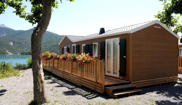 Comfortable chalet on the shores of Lac de Serre-Ponçon
