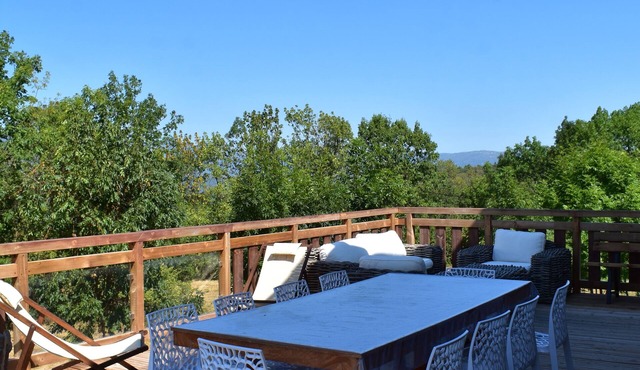 Comfortable chalet sleeps twelve!