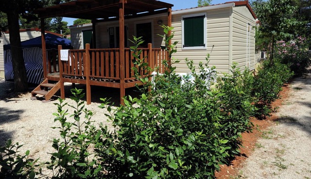 Comfortable chalet with two bathrooms, 2 km. from Zadar