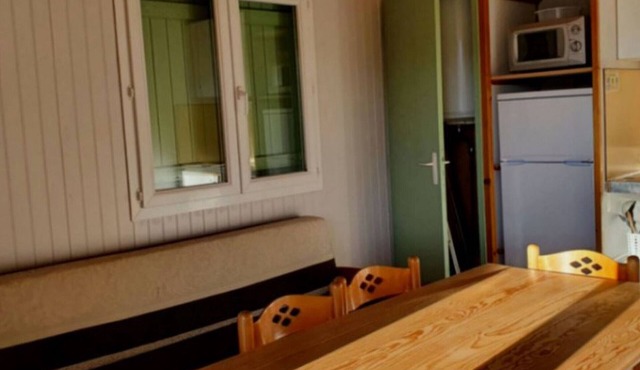 Comfortable chalet with terrace, perfect for 6 people