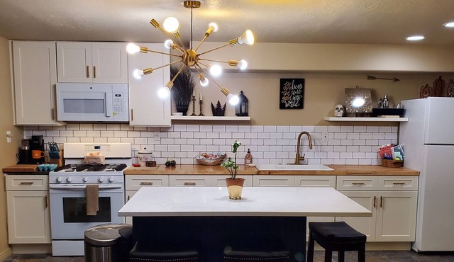 Comfortable, clean basement apartment