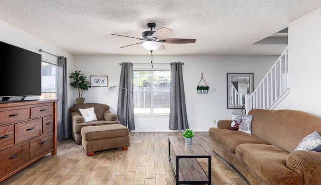 Comfortable CLEAN living! Pilot PIT Perfect!
