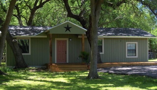 Comfortable, clean, newly remodeled house south of Austin.