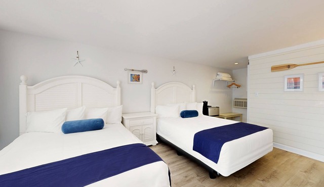 Comfortable Coastal Retreat with Two Queen Beds