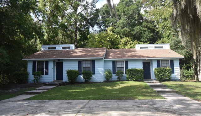 Comfortable Coastal 2 BDRM home - 5 mins to downto