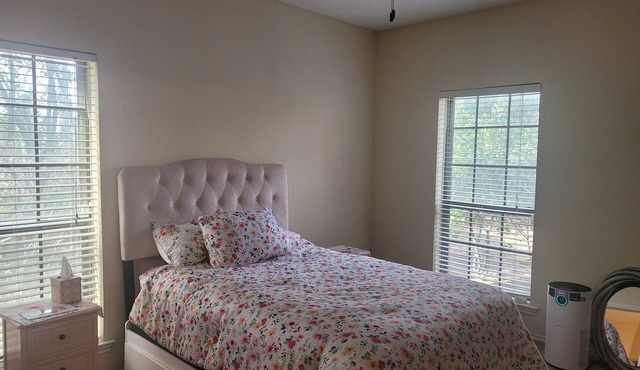 Comfortable Condo. An oasis in the middle of Dallas/Fort Worth.