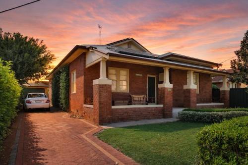 Comfortable, Convenient, Worker Accommodation - Dubbo